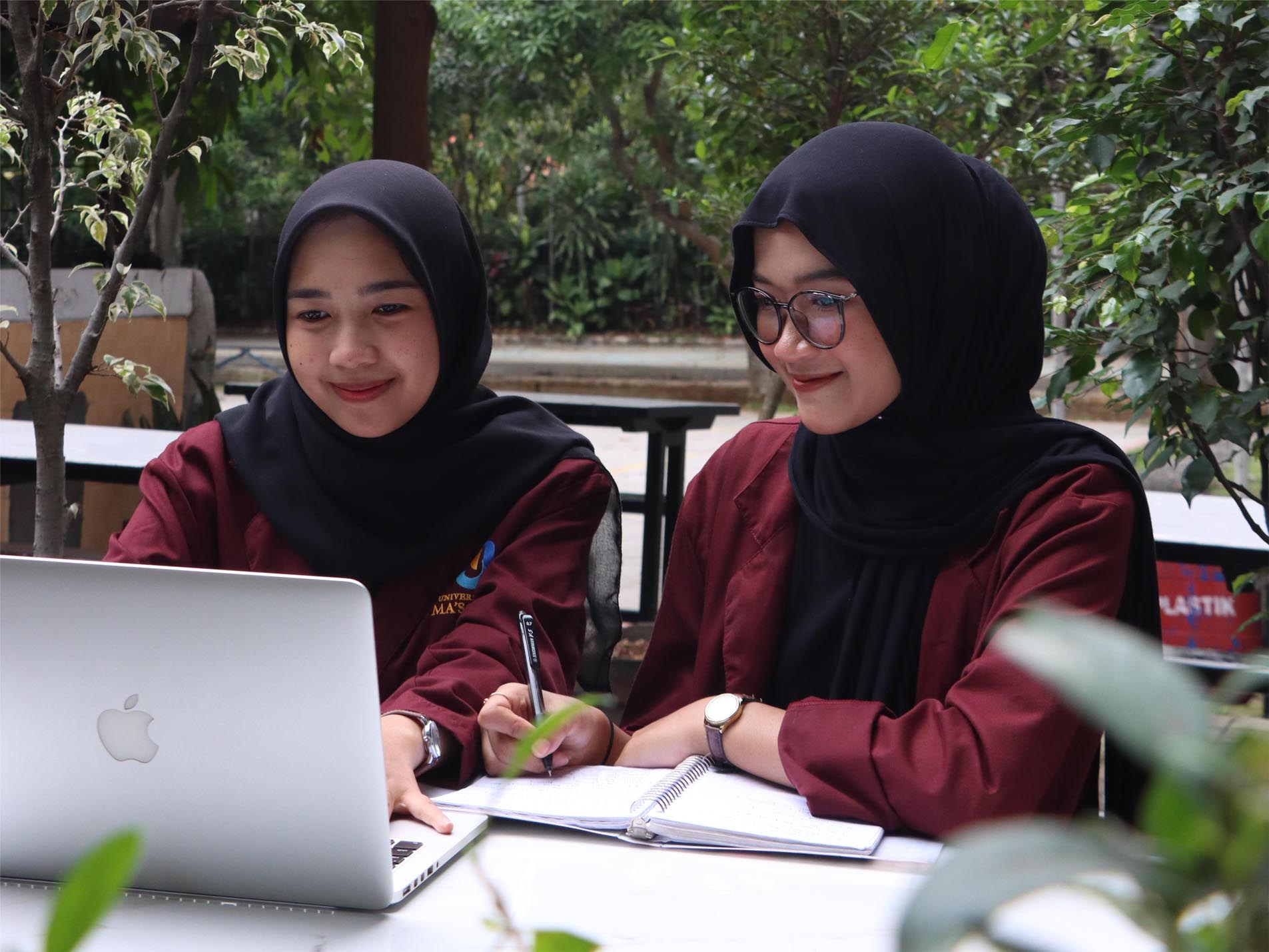 manajemen_bisnis_syariah_s1_image