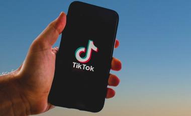 Jasa Share TikTok: Solusi Praktis untuk Memperluas Jangkauan dan Meningkatkan Interaksi